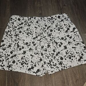 Philosophy Black/ White Paint Splatter Womens Shorts SZ M
